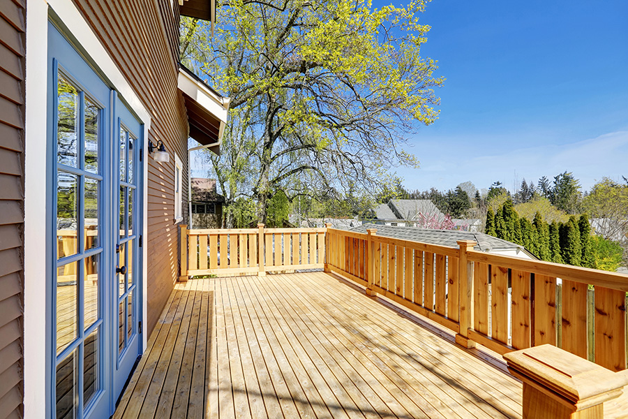 custom decks Hamilton and Niagara